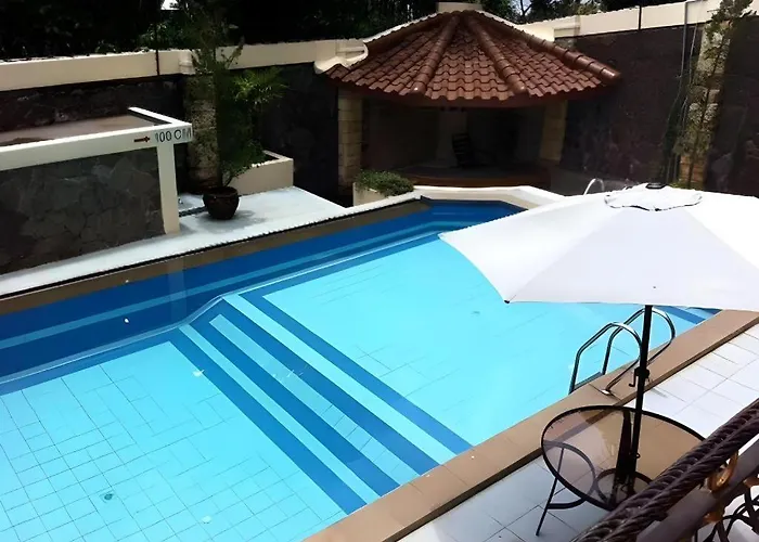 Scarlet Bukit Pakar