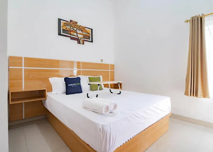 Urbanview Bundaran Besar