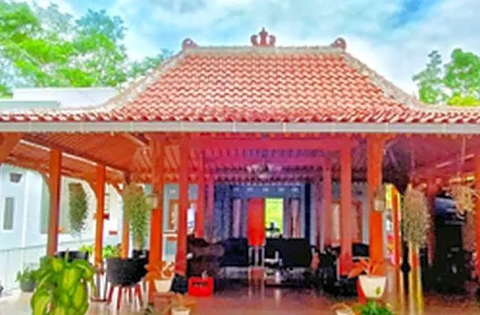 Reddoorz At Artomoro Guest House