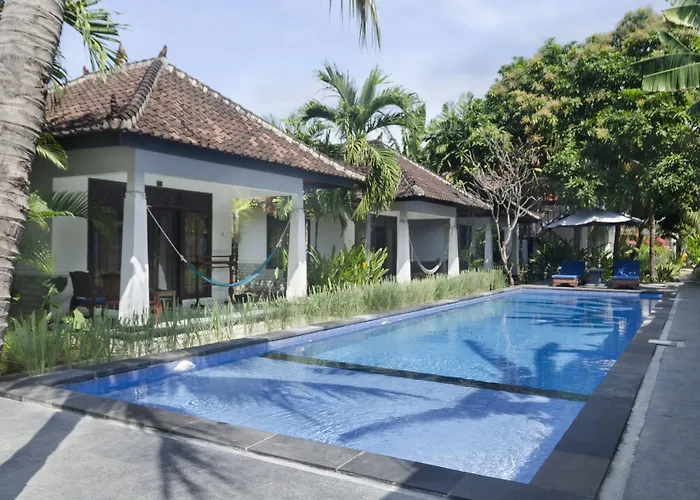 Warna Beach Hotel