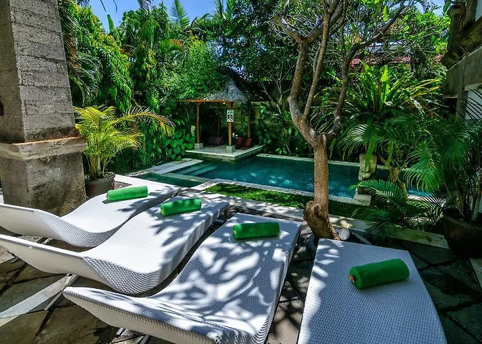 Laki Uma Villa - Male Only