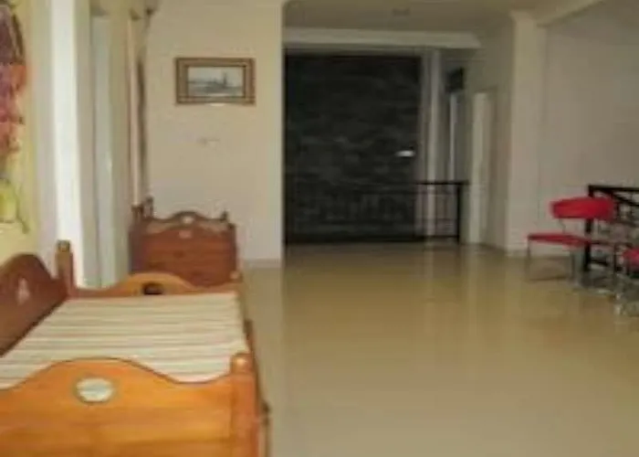 Ge Jacmart Homestay Makassar By Zuzu