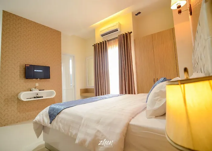 Blue Orchid Family Hotel
