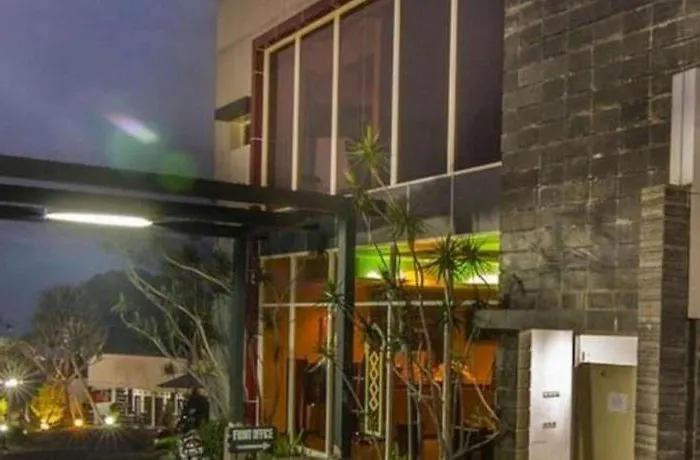 The Rizen Hotel