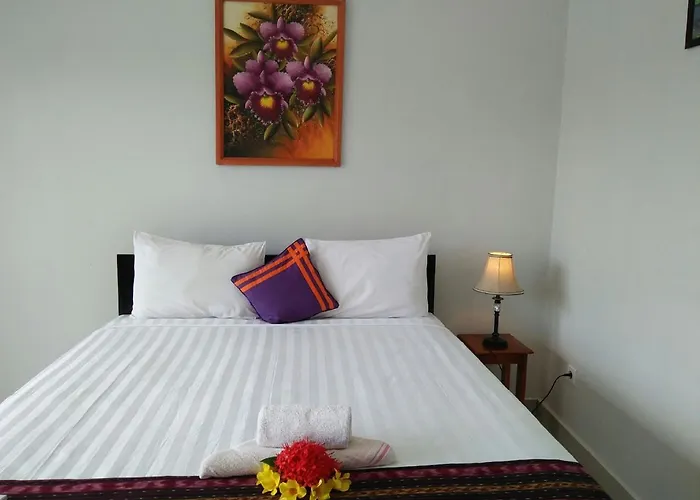 Cf Komodo Hotel