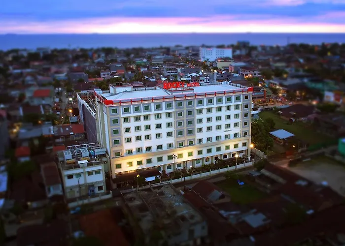 Rocky Plaza Hotel Padang