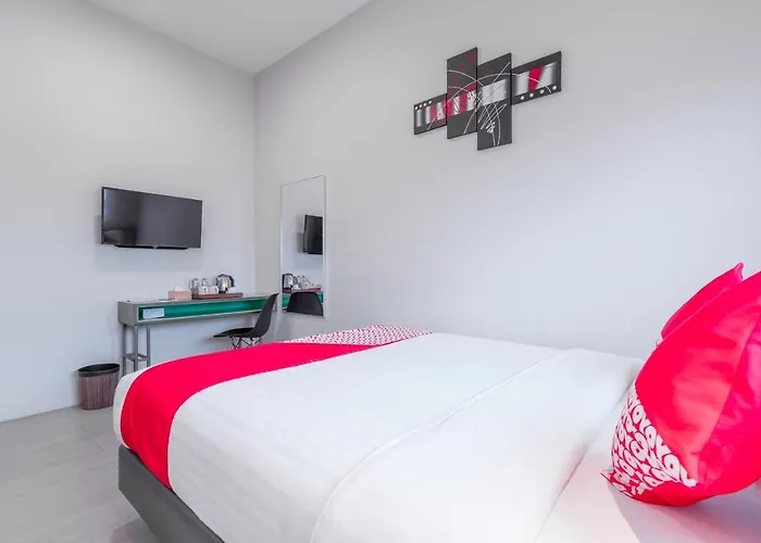 Oyo 537 Versa Hotel