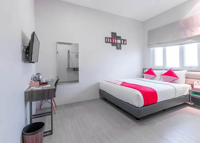 Oyo 537 Versa Hotel