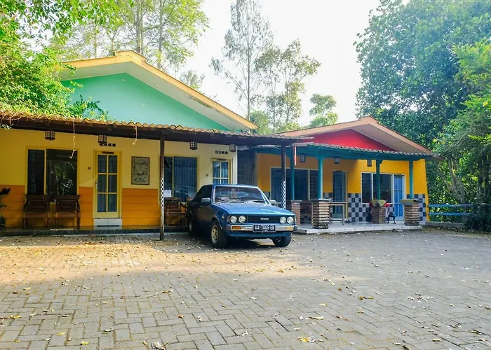 RedDoorz near STAB Syailendra Kopeng