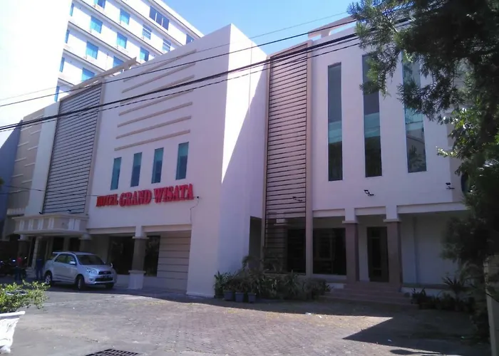 Grand Wisata Hotel