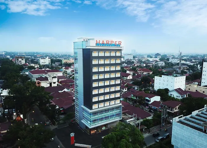 Harper Wahid Hasyim Medan By ASTON
