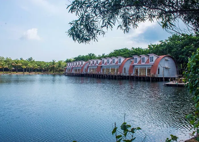 Reddoorz Near Pantai Coastarina Batam