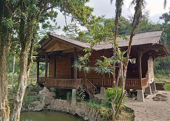 Desa Wisata Sari Bunihayu