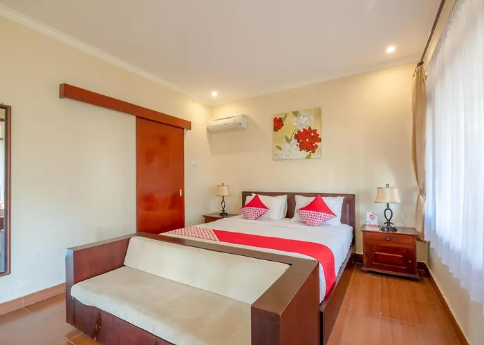 Oyo 1508 Mascot Beach Hotel