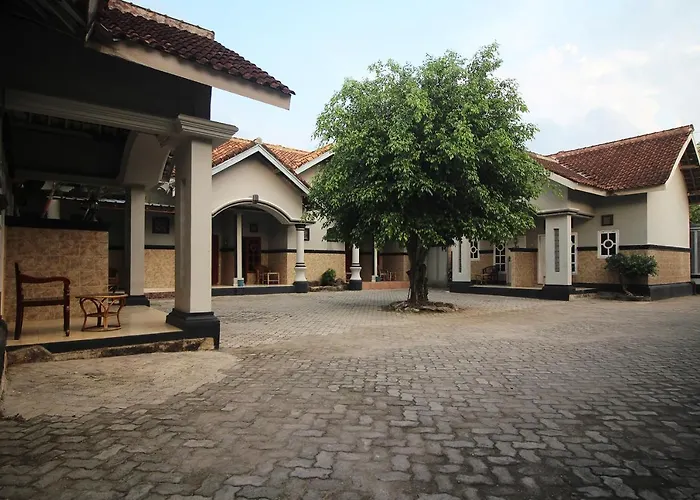 Oyo 2222 Hotel Lee